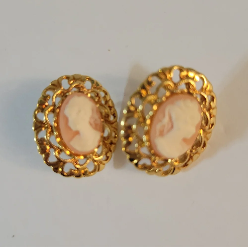 Cameo Pierced Earrings Goldtone